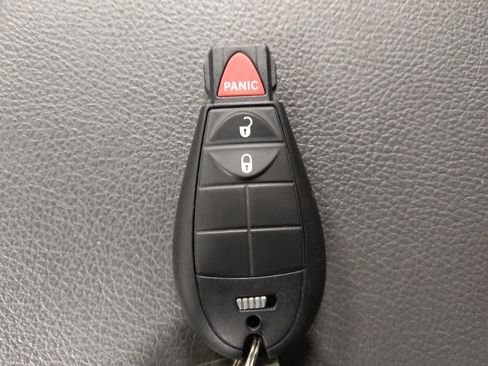Used 2019 RAM 1500 Big Horn RWD image 32