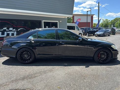 Used 2011 Mercedes-Benz S 550 4MATIC image 4