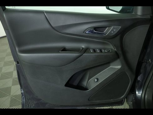 Used 2023 Chevrolet Equinox LT image 19