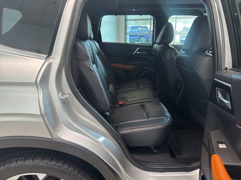 Used 2024 Mitsubishi Outlander SEL image 21