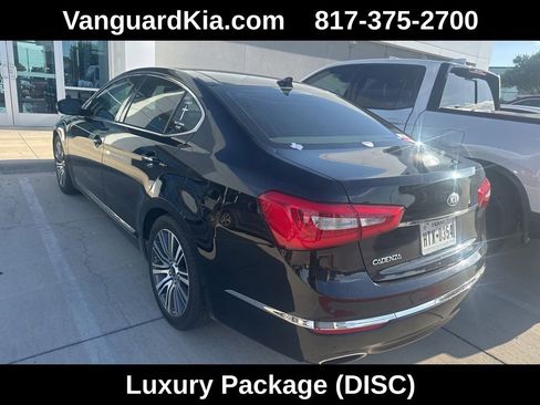 Used 2014 Kia Cadenza Premium w/ Luxury Package FWD image 2