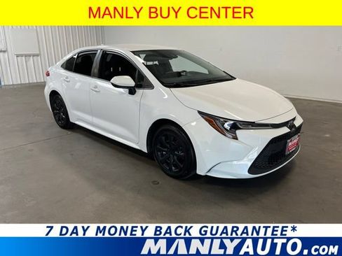 Used 2021 Toyota Corolla LE FWD image 1