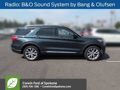Used 2022 Ford Explorer Platinum w/ Equipment Group 601A AWD/4WD image 6