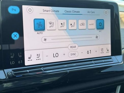 New 2026 Volkswagen Atlas SE FWD image 21