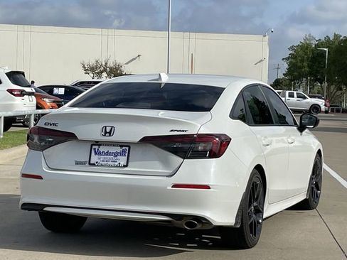 Certified 2025 Honda Civic Sport image 4