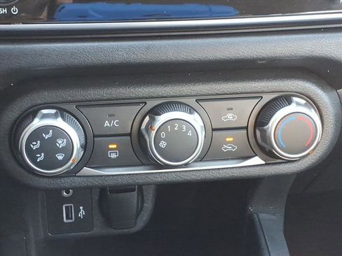 Used 2020 Nissan Versa S image 11