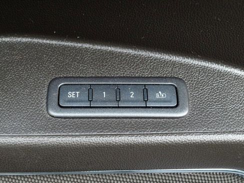 Used 2015 Chevrolet Tahoe LTZ image 18