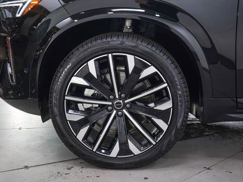 Used 2026 Volvo XC90 B6 Plus AWD/4WD image 32