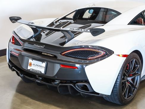 Used 2016 McLaren 570S Coupe RWD image 7
