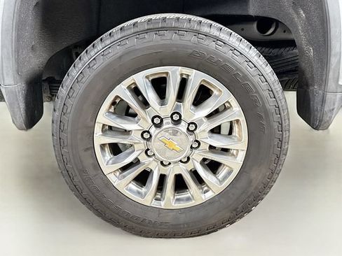 Used 2023 Chevrolet Silverado 2500 High Country w/ Z71 Off-Road Package AWD/4WD image 32
