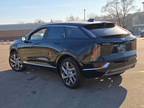 New 2026 Cadillac Optiq Luxury 1 image 15