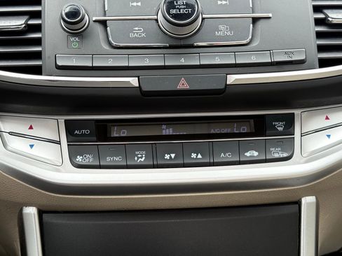 Used 2014 Honda Accord EX image 35