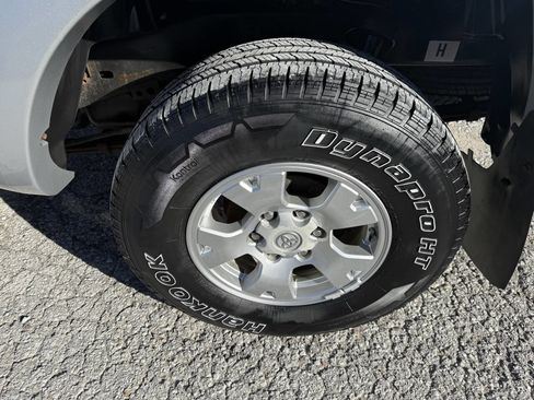 Used 2011 Toyota Tacoma 4x4 Access Cab image 22