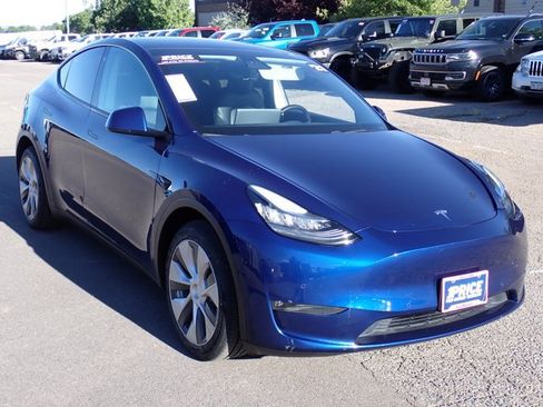 Used 2021 Tesla Model Y Long Range AWD/4WD image 6