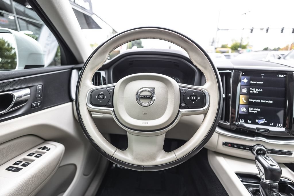 Used 2018 Volvo XC60 T5 Momentum w/ Convenience Package AWD/4WD image 24