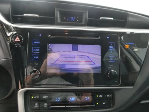 Used 2019 Toyota Corolla LE FWD image 19