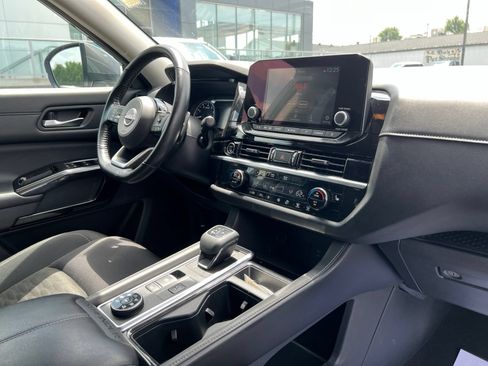 Used 2022 Nissan Pathfinder SV AWD/4WD image 52