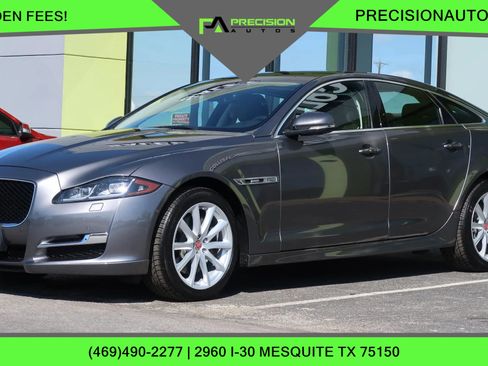 Used 2019 Jaguar XJ R-Sport image 1