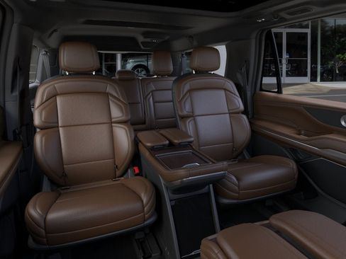 New 2026 Lincoln Navigator L Reserve AWD/4WD image 11