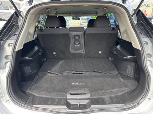 Used 2016 Nissan Rogue SV AWD/4WD image 28