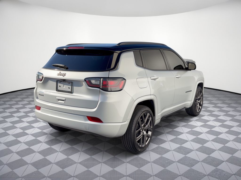 Used 2025 Jeep Compass Limited w/ High Altitude Package AWD/4WD image 9