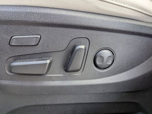 Certified 2022 Kia Telluride SX w/ Towing Package image 18