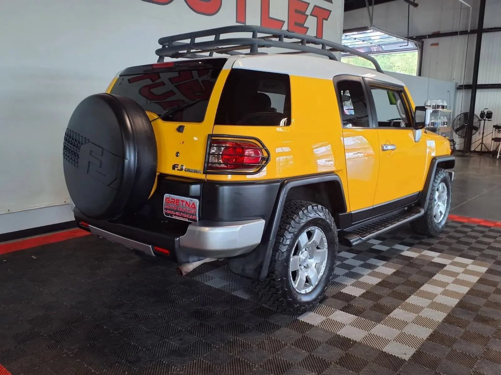 Used 2007 Toyota FJ Cruiser 4WD w/ Upgrade Pkg 2 image 8
