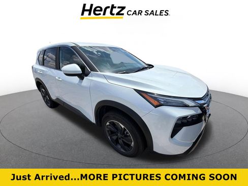 Used 2025 Nissan Rogue SV FWD image 1