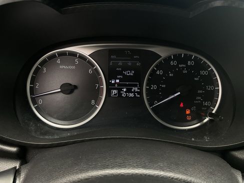 Used 2020 Nissan Versa S FWD image 32