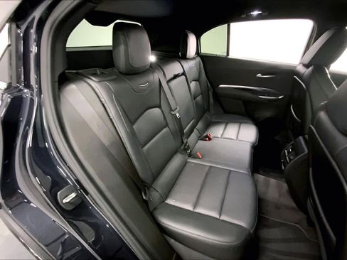 Used 2023 Cadillac XT4 Luxury w/ Cold Weather Package image 17
