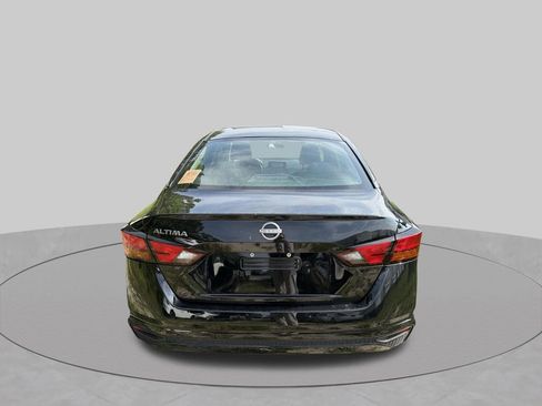 Used 2024 Nissan Altima 2.5 S FWD image 10