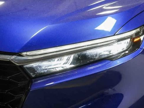 Used 2024 Honda CR-V EX image 4