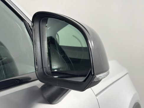 Used 2023 Volvo XC40 Recharge Plus AWD/4WD image 30