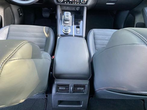 Used 2022 Mitsubishi Outlander SE AWD/4WD image 32