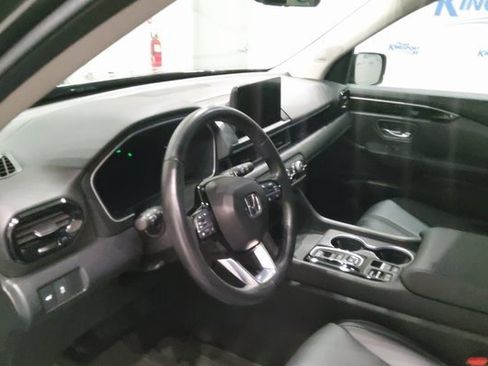 Used 2023 Honda Pilot Touring image 44