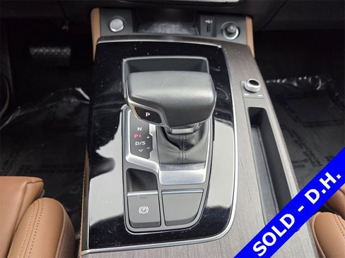 Used 2021 Audi Q5 e Premium Plus image 37