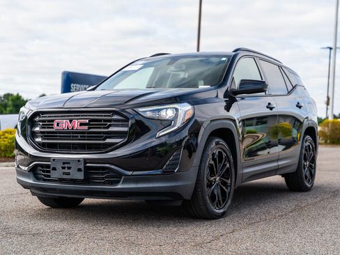 Used 2019 GMC Terrain SLE w/ Driver Convenience Package AWD/4WD image 3