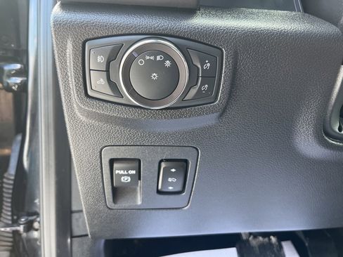 Used 2018 Ford F150 XLT w/ Equipment Group 302A Luxury image 22