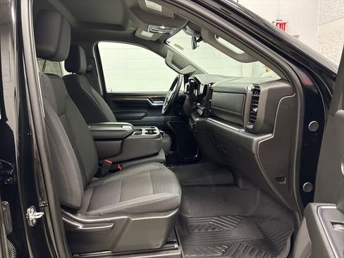 Used 2024 Chevrolet Silverado 1500 RST AWD/4WD image 39
