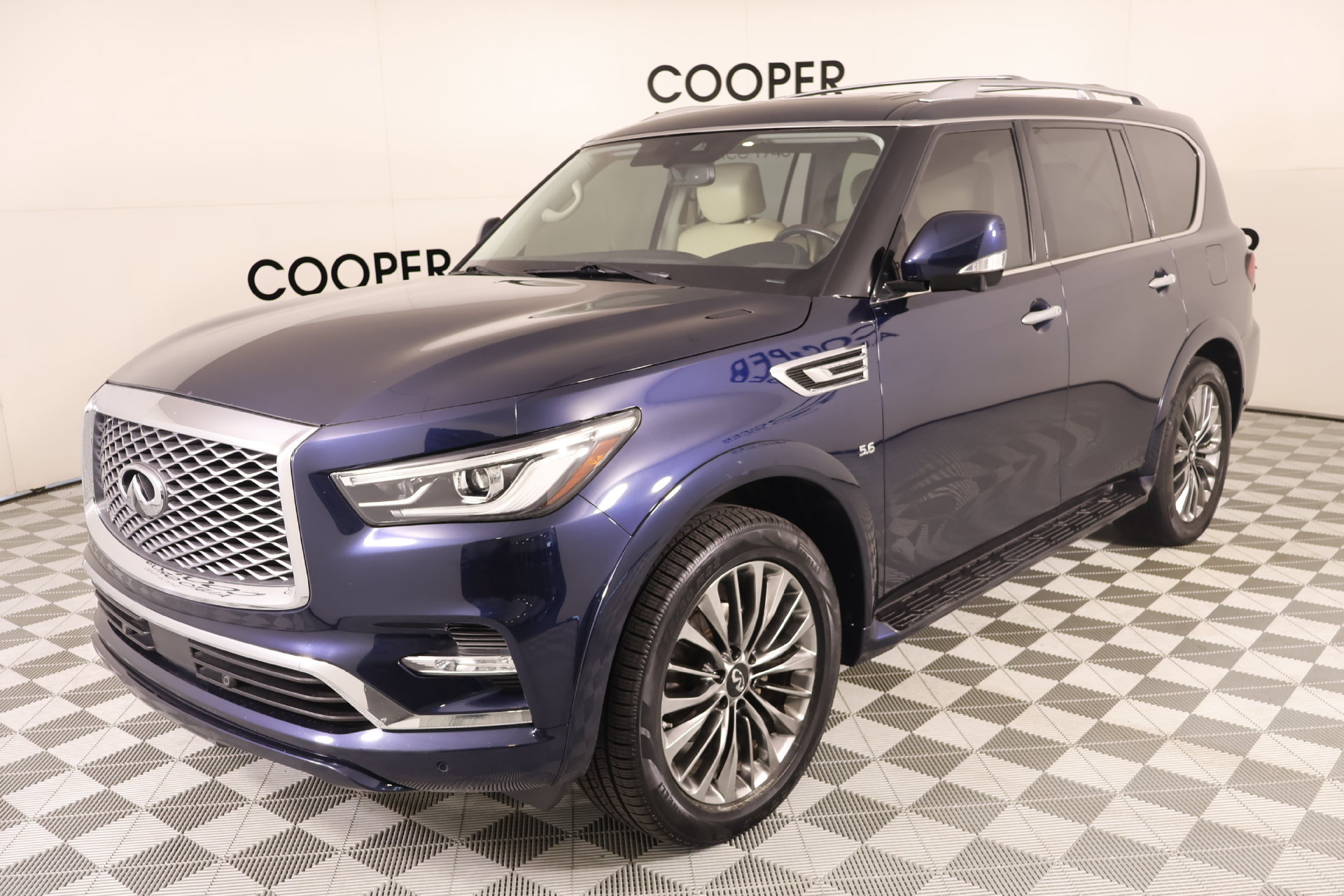 Used 2019 INFINITI QX80 Luxe w/ 22" Wheel Package AWD/4WD image 11