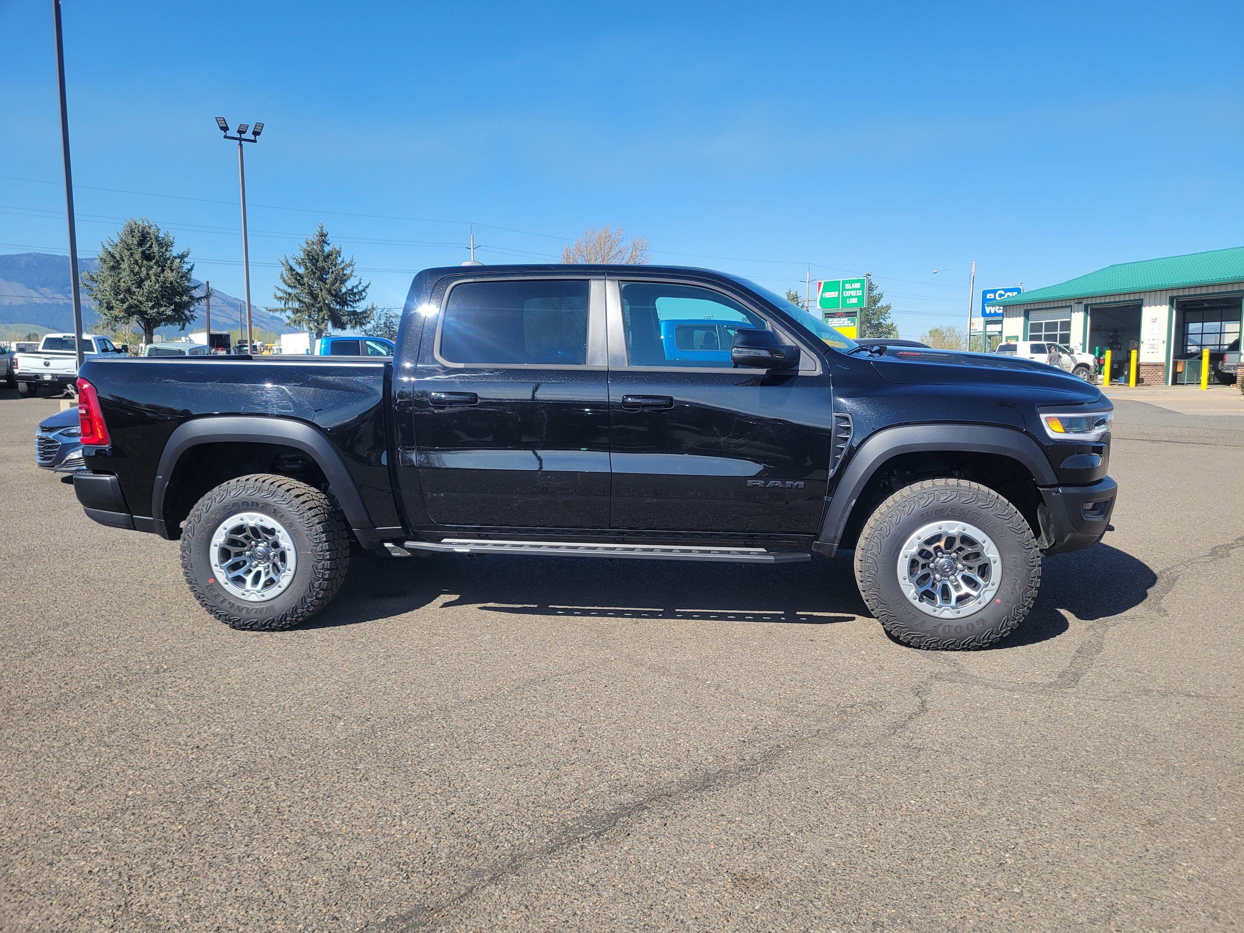 New 2026 RAM 1500 RHO w/ RHO Level 1 Equipment Group AWD/4WD image 2