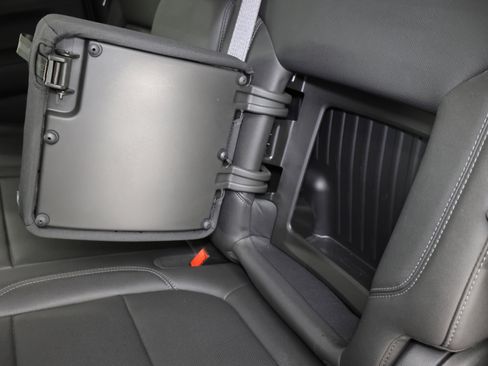 Used 2021 Chevrolet Silverado 1500 LTZ w/ LTZ Premium Package image 40