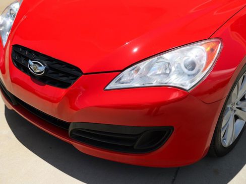 Used 2010 Hyundai Genesis 2.0T RWD image 25