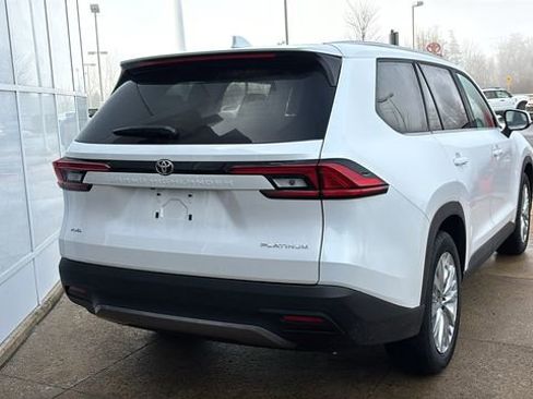 New 2026 Toyota Grand Highlander Platinum image 34