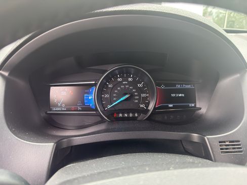 Used 2016 Ford Explorer Limited FWD image 3