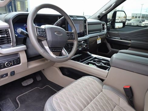 Used 2025 Ford F350 Platinum w/ Platinum Plus Package AWD/4WD image 14