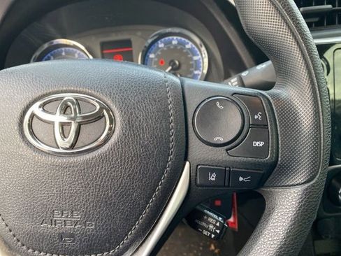 Used 2018 Toyota Corolla L image 12