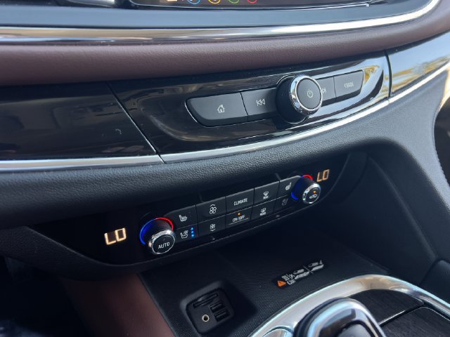 Used 2021 Buick Enclave Avenir w/ Avenir Technology Package AWD/4WD image 26