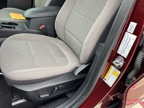 Used 2021 Ford Escape SE w/ SE Sport Appearance Package FWD image 11