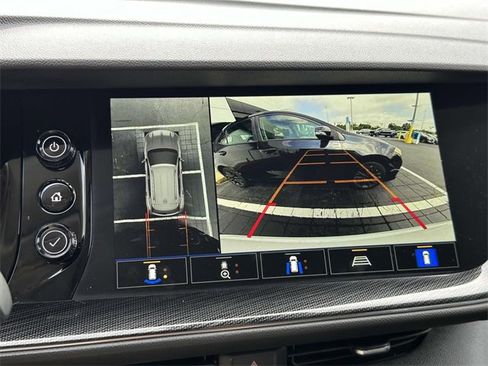 Used 2023 Buick Envision Essence w/ Technology Package I image 17